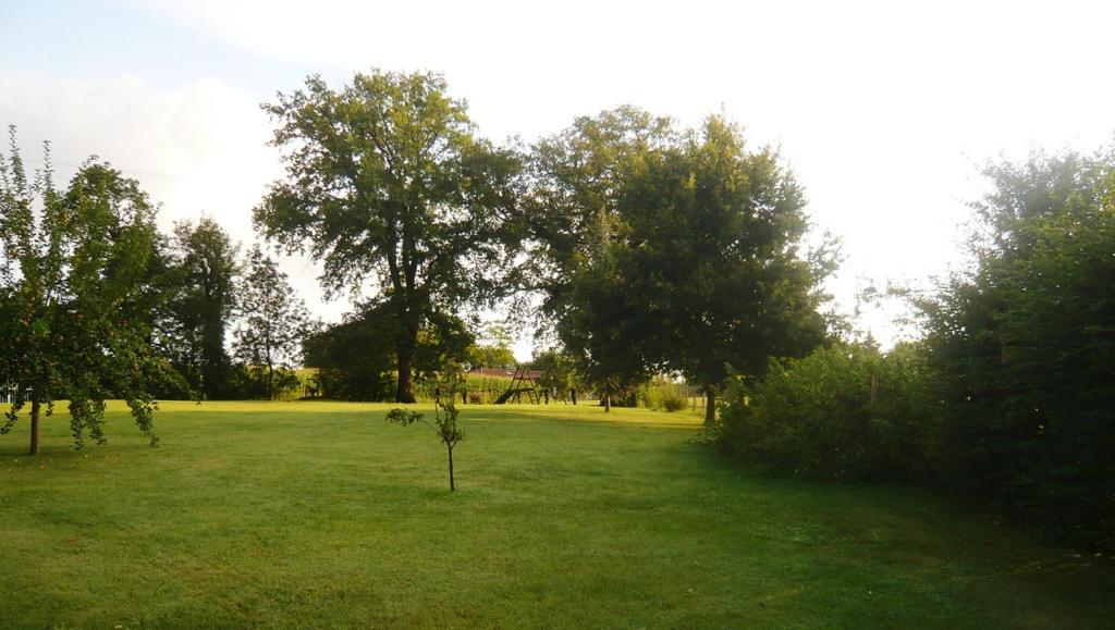 Bed & Breakfast - Maison De Marie Messimy-sur-Saone Buitenkant foto